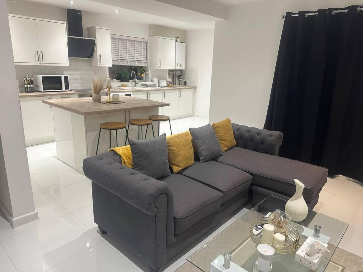 Charming 3-Bed Home Minutes From City Centre Nottingham Buitenkant foto