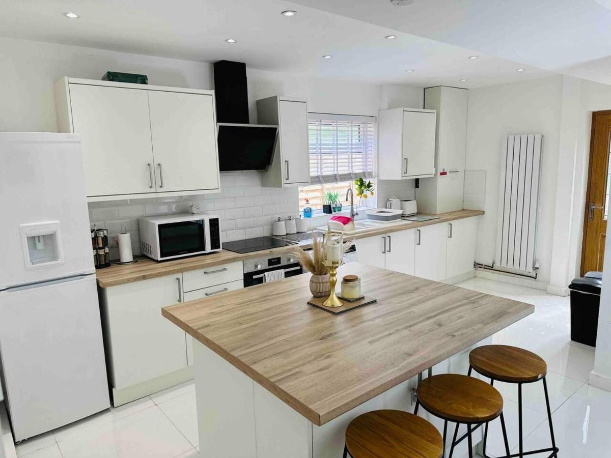 Charming 3-Bed Home Minutes From City Centre Nottingham Buitenkant foto