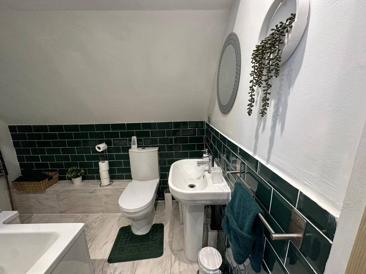 Charming 3-Bed Home Minutes From City Centre Nottingham Buitenkant foto